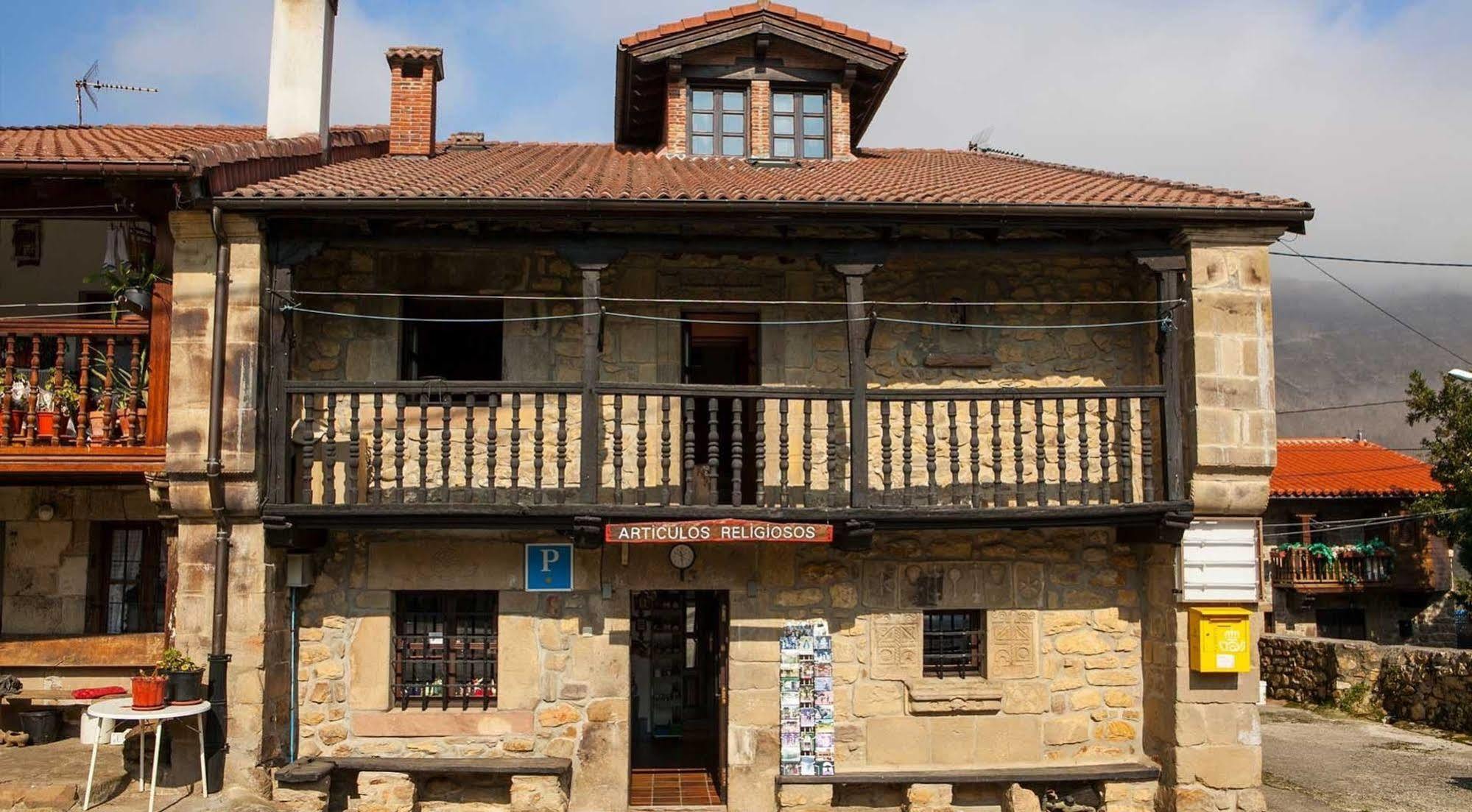 Nuestra Senora Del Carmen Hotel San Sebastian de Garabandal Exterior photo